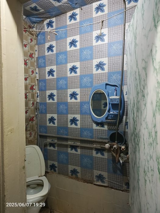 1 xonalik uy sotiladi