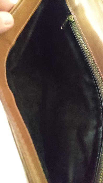 Елегантна чанта от естествена кожа