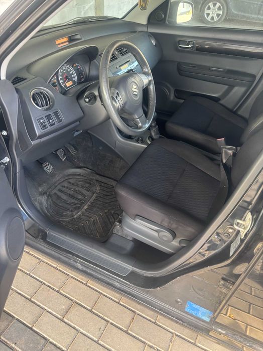 Продавам Сузуки Суифт 2006 г.