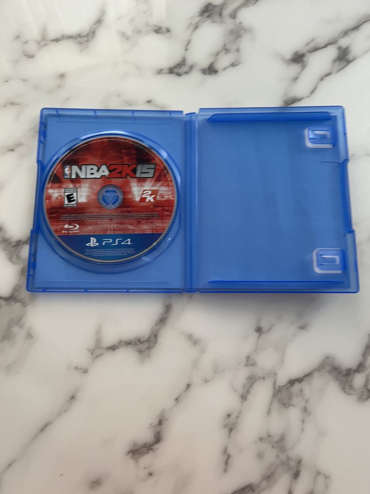 Три дискови игри за плейстейшън4