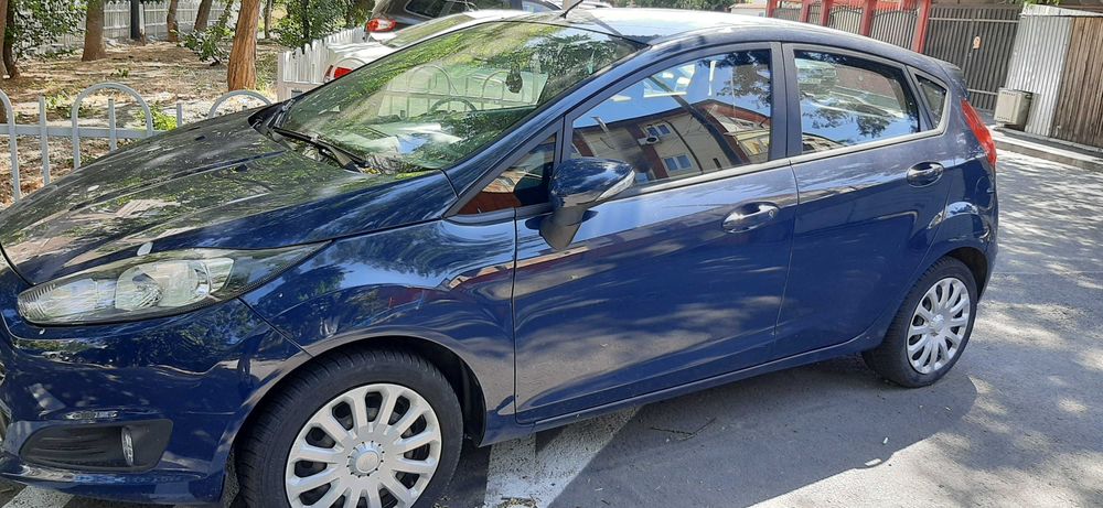 Ford Fiesta 2015 benzina 1.0 l  100 cp  88910 km. Unic proprietar