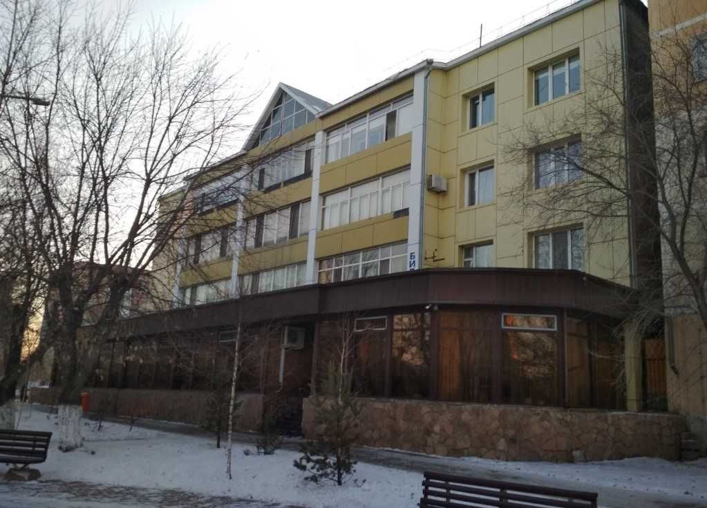 Продам 4 ком квартиру в центре