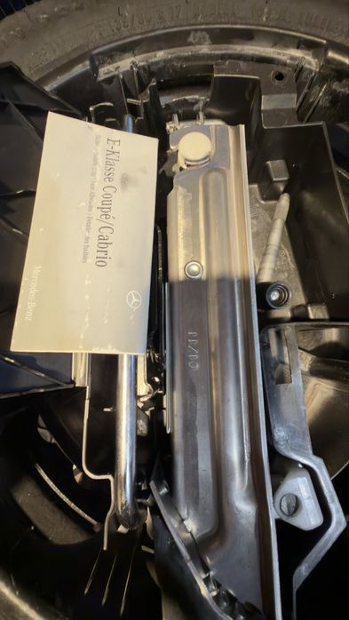 Резервна Гума патерица за Мерцедес 17