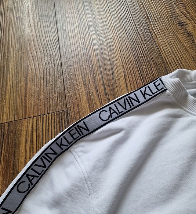 Страхотен мъжки суитчър  CALVIN KLEIN размер 3XL