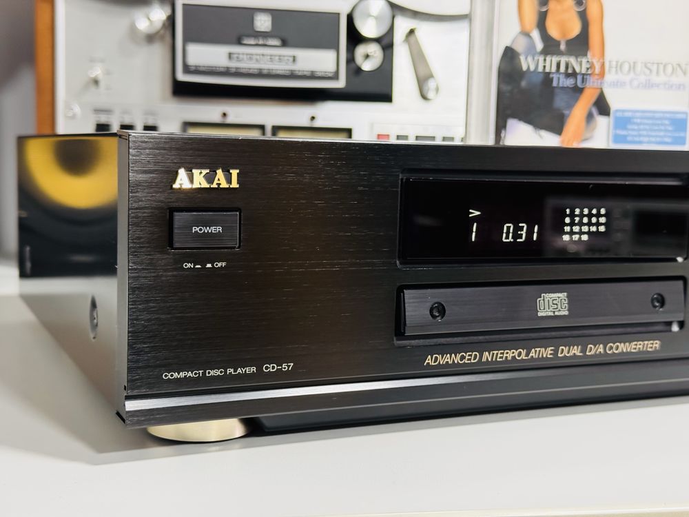 CD-player AKAI CD-57,impecabil,dual D/A convertor,optical,variable