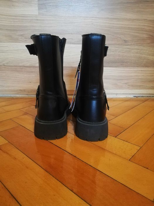 Дамски кожени боти