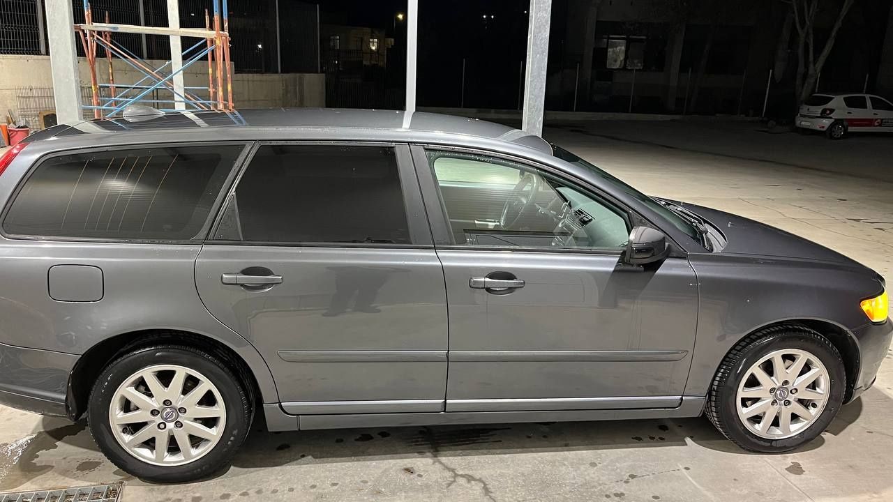 Volvo v50 2.0D 2008 г.