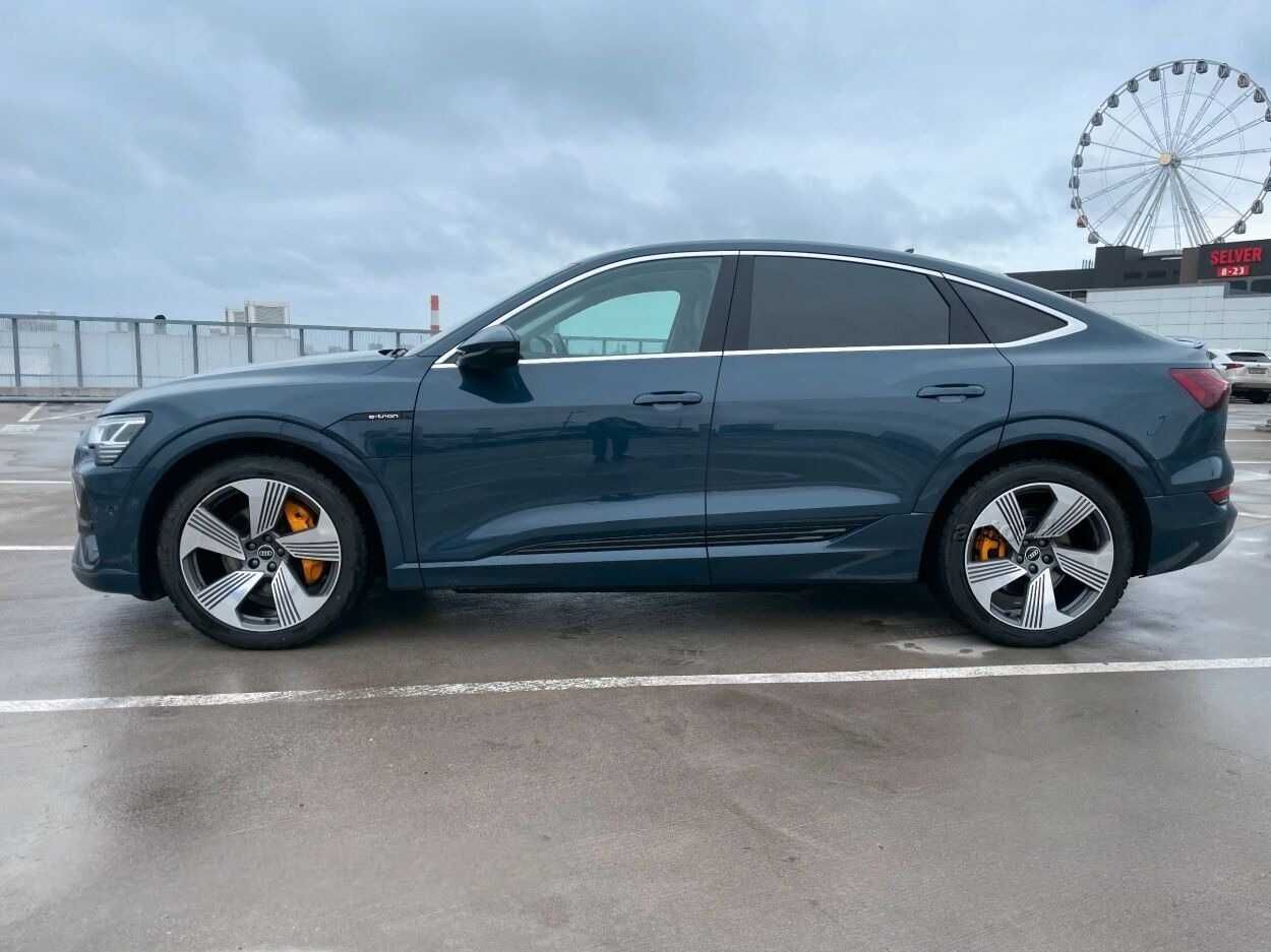 Audi e-tron Sportback 55 S-line Quattro 300кВ
