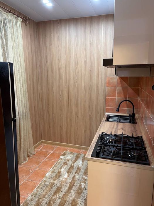 Продам чиланзар ц кв.  Одна комнатная. Балкон 1,5*3