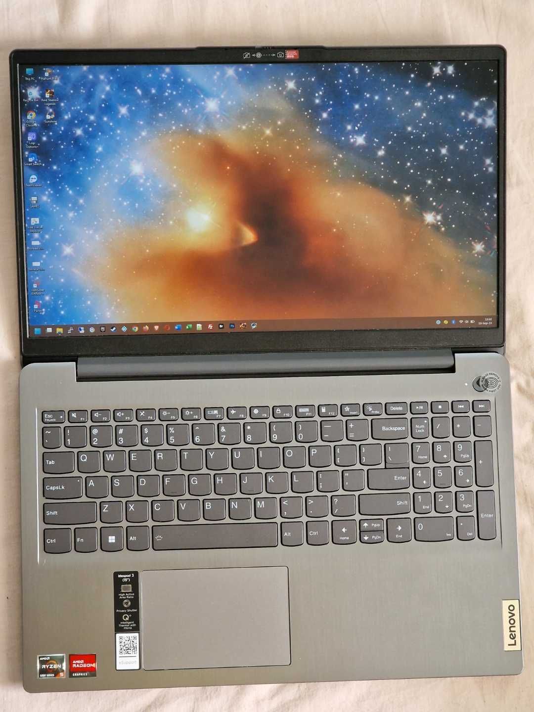 Laptop Lenovo, 15.6", 5500U, 512GB SSD, 16GB RAM, tastatura iluminata