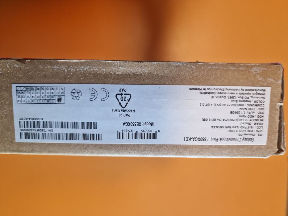 Notebook Samsung XE550XGA 16" i3-12100/8GB/256GB SSD Chrome sigilat