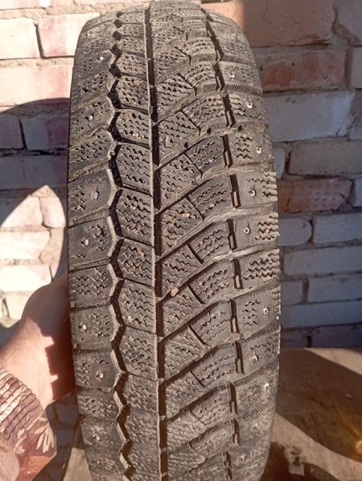 Продам Резину R-13,175/70