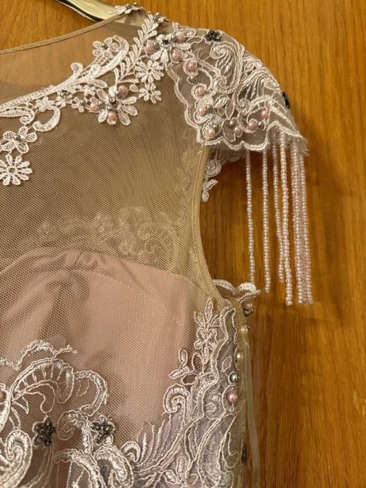 Rochie de seara speciala cu dantela cusuta manual