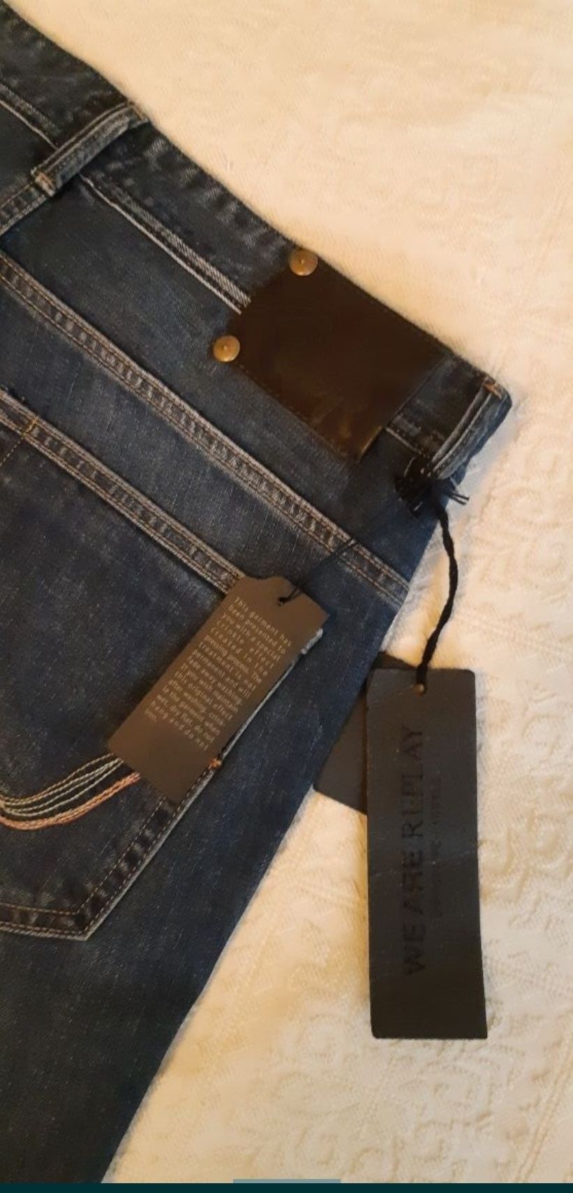 Blugi slim fit REPLAY model deosebit 100% originali, noi, eticheta.

T