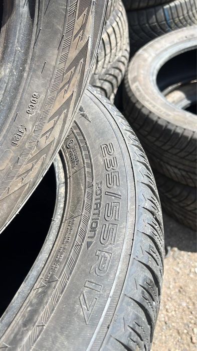 235/55 R17 Nokian 4шт