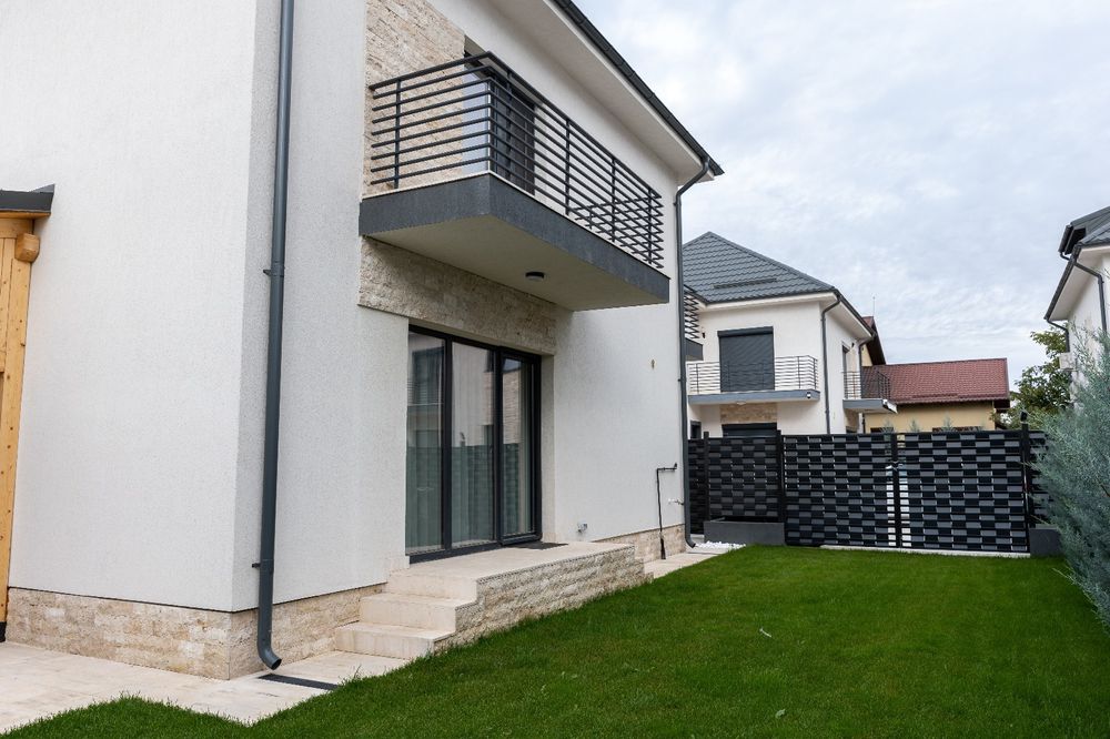 Vile individuale, asfaltat, toate utilitățile, central