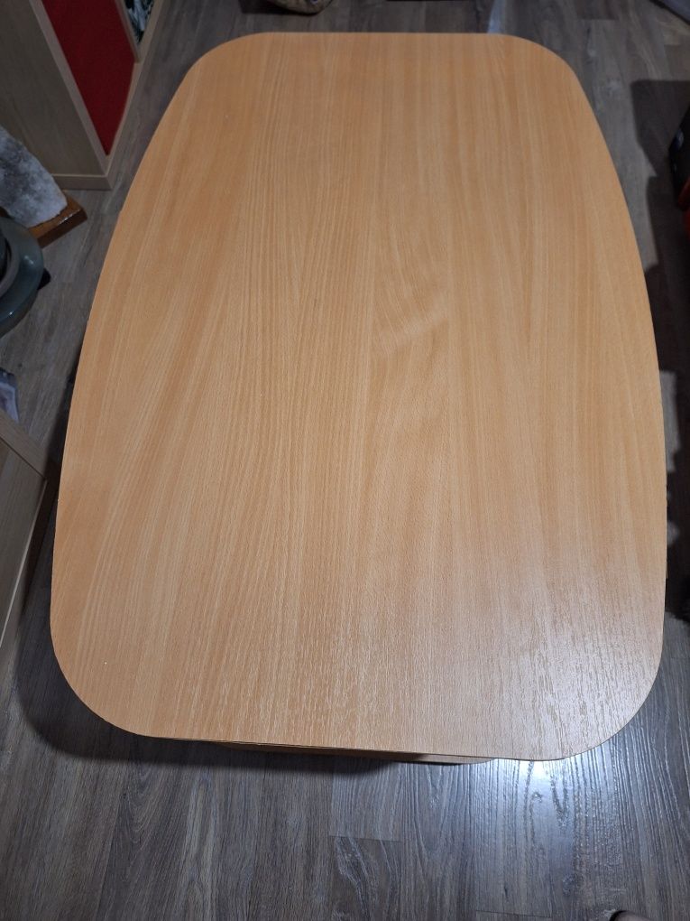 Masuta etajata cu roti