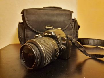 Фотоапарат Nikon D60 + зарядно и чанта - комплект