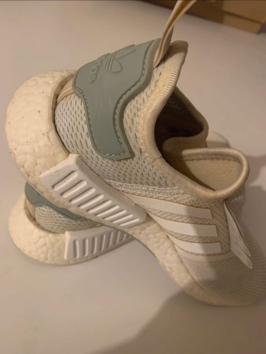 Adidas NMD R1 ediție limitată dama