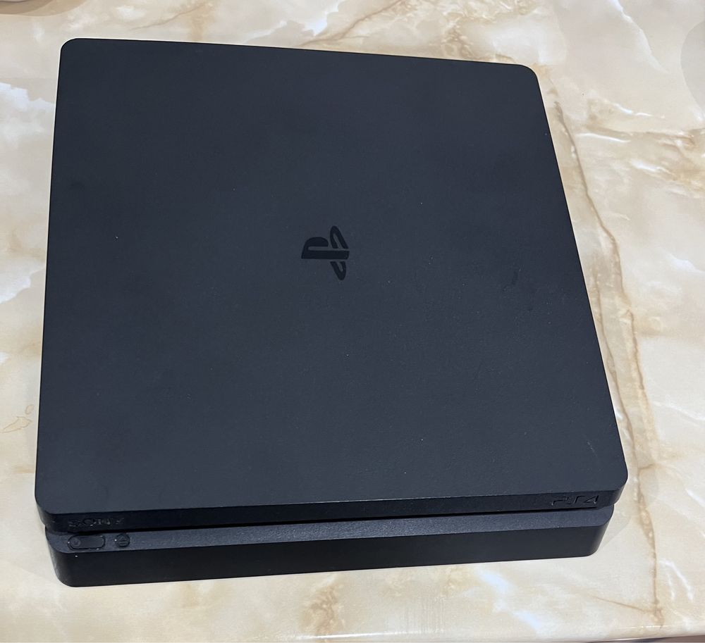 Sony PlayStation 4 Slim