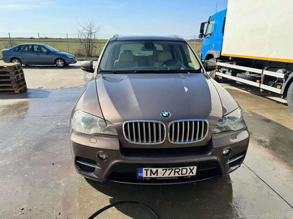 Vand Bmw sunati repede, detali la telefon