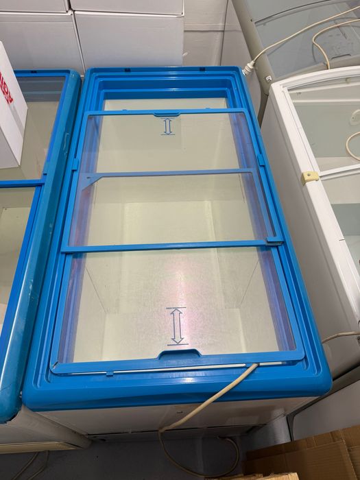 Lada frigorifica - congelator orizontal  cu usi glisante de sticla