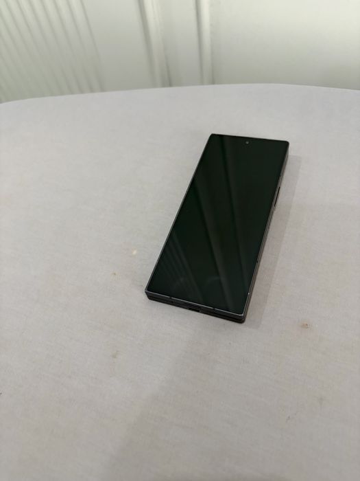 Samsung Galaxy Z Fold 6 на 1 Tb карбон