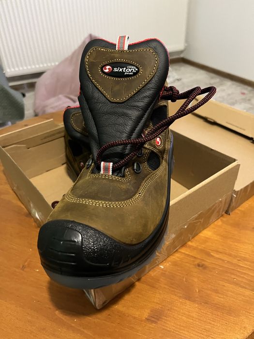 Bocanci bombeu sixton noi.