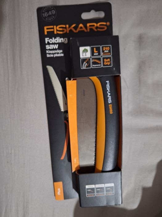 Ferăstrău pliabil fiskars mărimea L nou