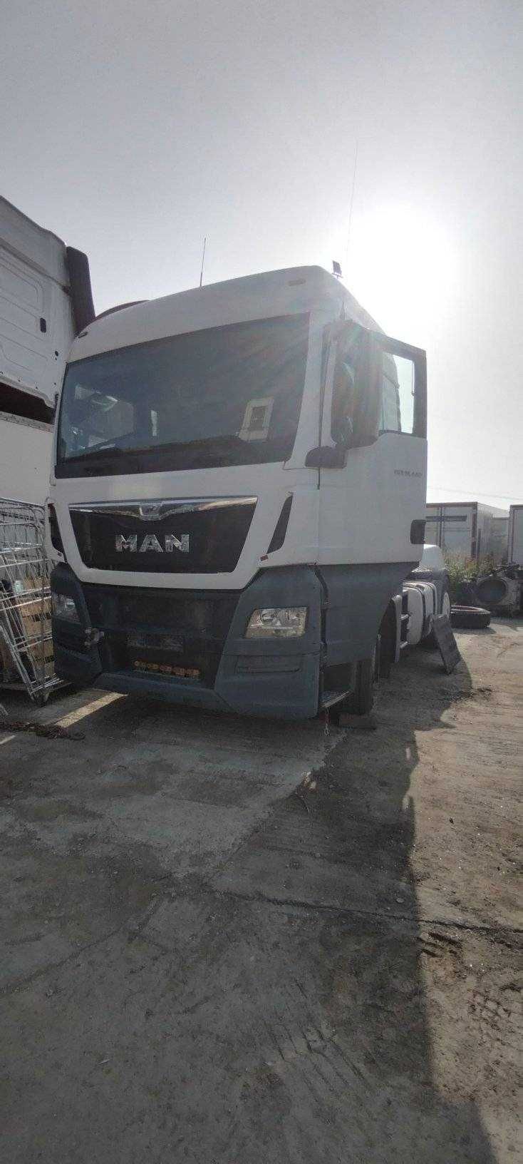 Dezmembram Mercedes Actros Antos E5 E6 - Man TGS TGX E5 E6