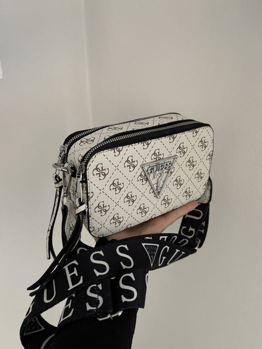 Vand geanta noua guess