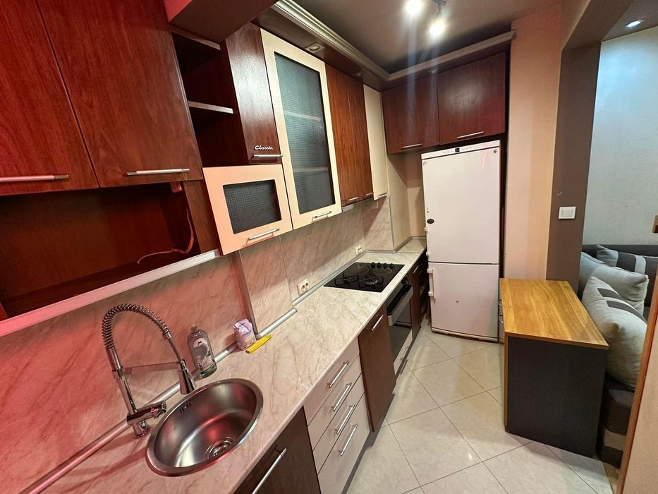 Тристаен апартамент под наем в ж.к. Люлин 3, 2215035