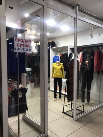 Продается бутик в ТД Карагаш, в центре города. Очень светлый,уютный с