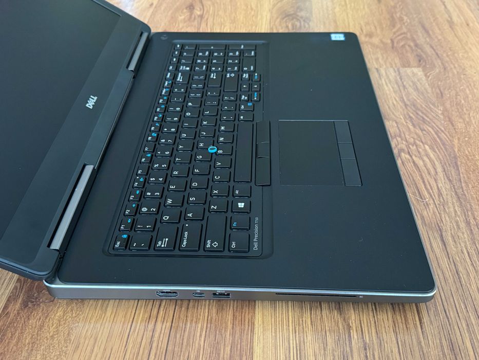 17.3' FHD i7-6820HQ DELL Precision 7710 16GB DDR4/512GB NVMe/FirePro