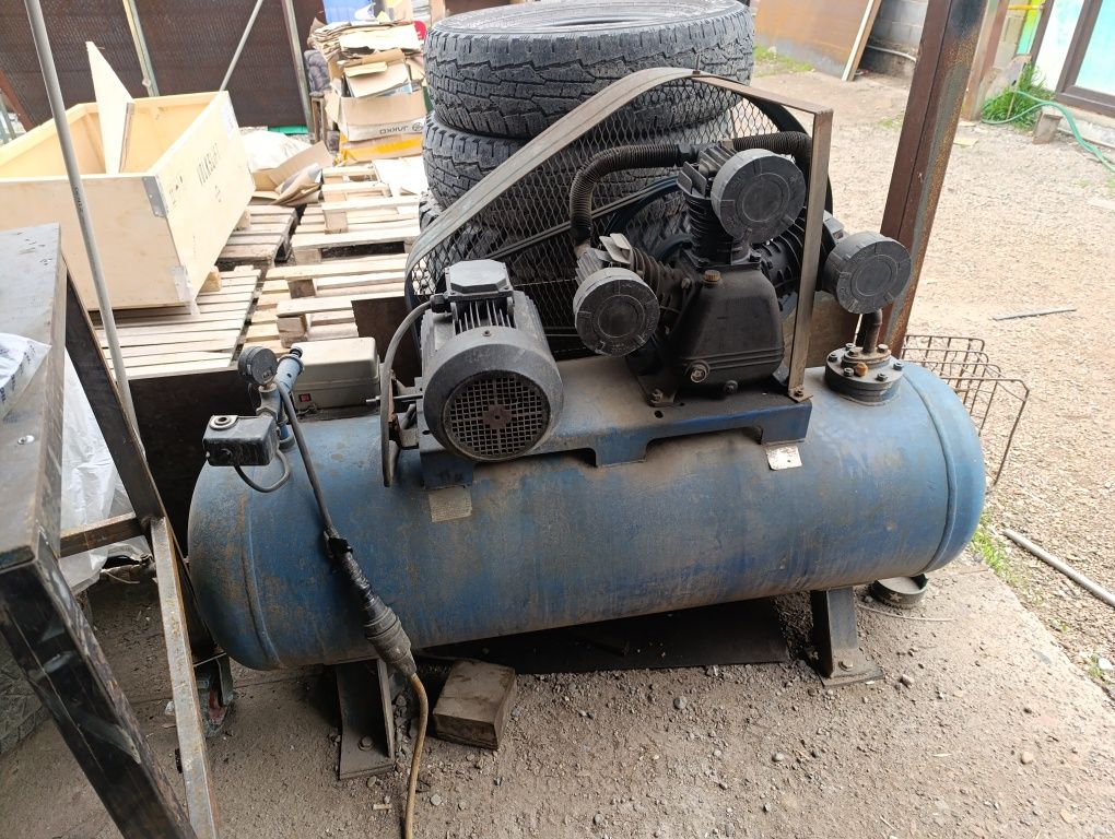 Компрессор 380в,