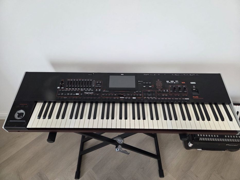 Korg pa 4 x pro ! Vând sau schimb cu Pa 5!