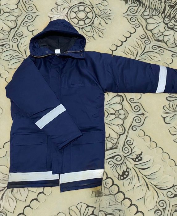 Продам мощный бушлат.