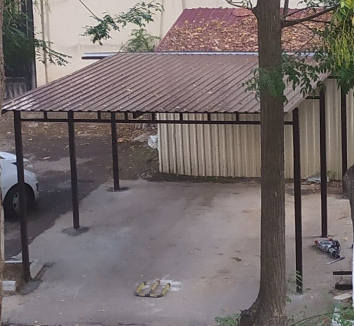 Изготовим и установим  металлические навесы для автомобилей