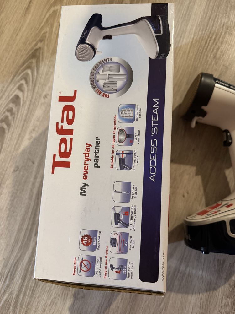 Уред за вертикално гладене с парa Tefal