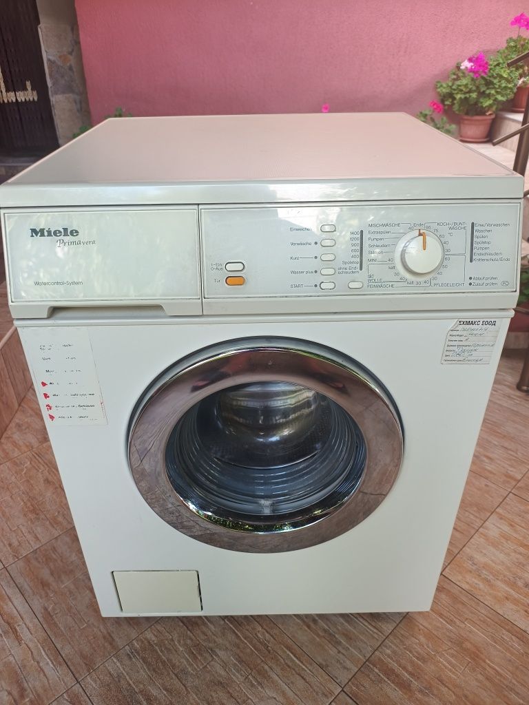 Продавам пералня Miele