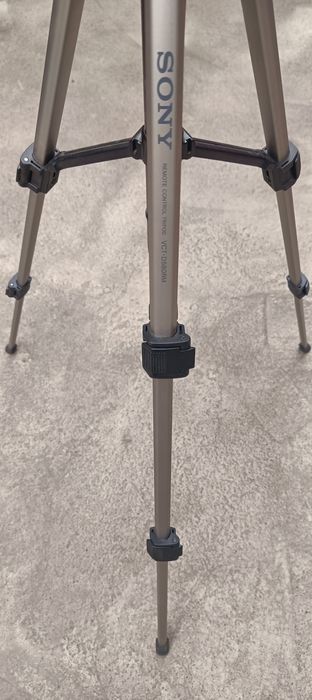 Штатив для камеры и фотоопарата