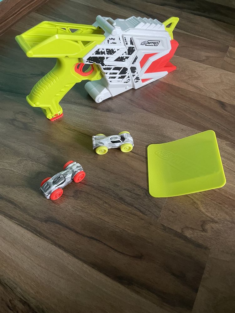 Joc lansator masinute Nerf Nitro