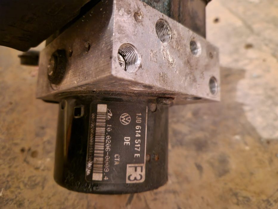 Modul ABS/ESP, tampoane motor Golf 4 1.9 TDI ALH