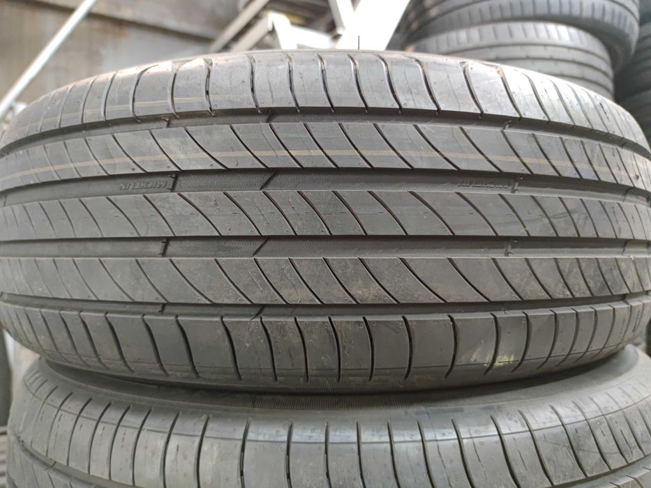 Нови Летни гуми 215 60 17 - Michelin