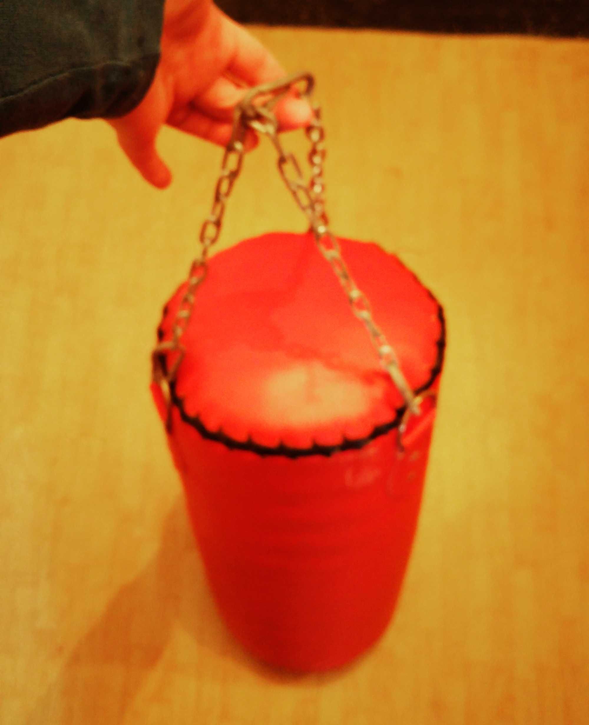 Sac de box rezistent cu lanț metalic ideal pentru box, kickbox, karate