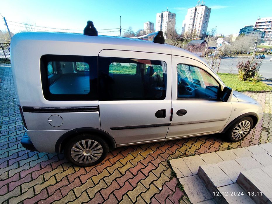 Autoturism Opel Combo Tour 2006, 1,7 CDTI, 101 CP, E4