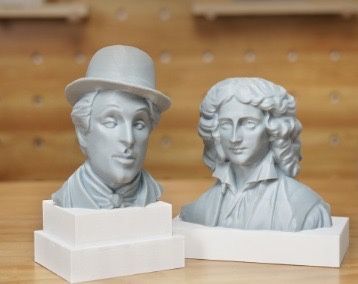 Fac statuete personalizate dupa poza in culoare alb sau negru