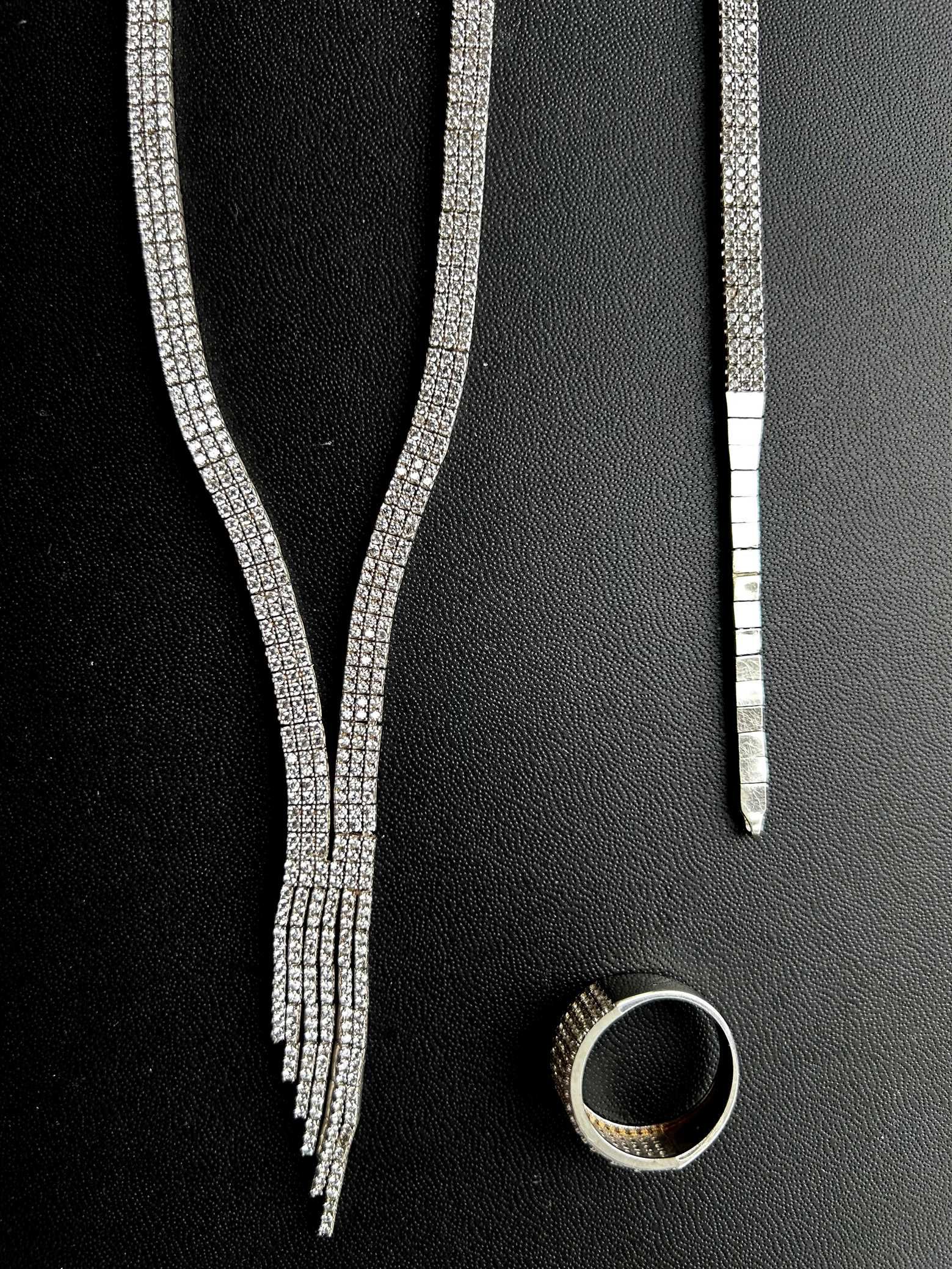 Стилен дизанерски комплект от сребро