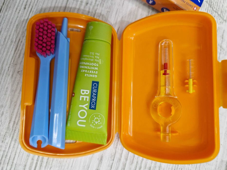 Четки,комплекти Curaprox