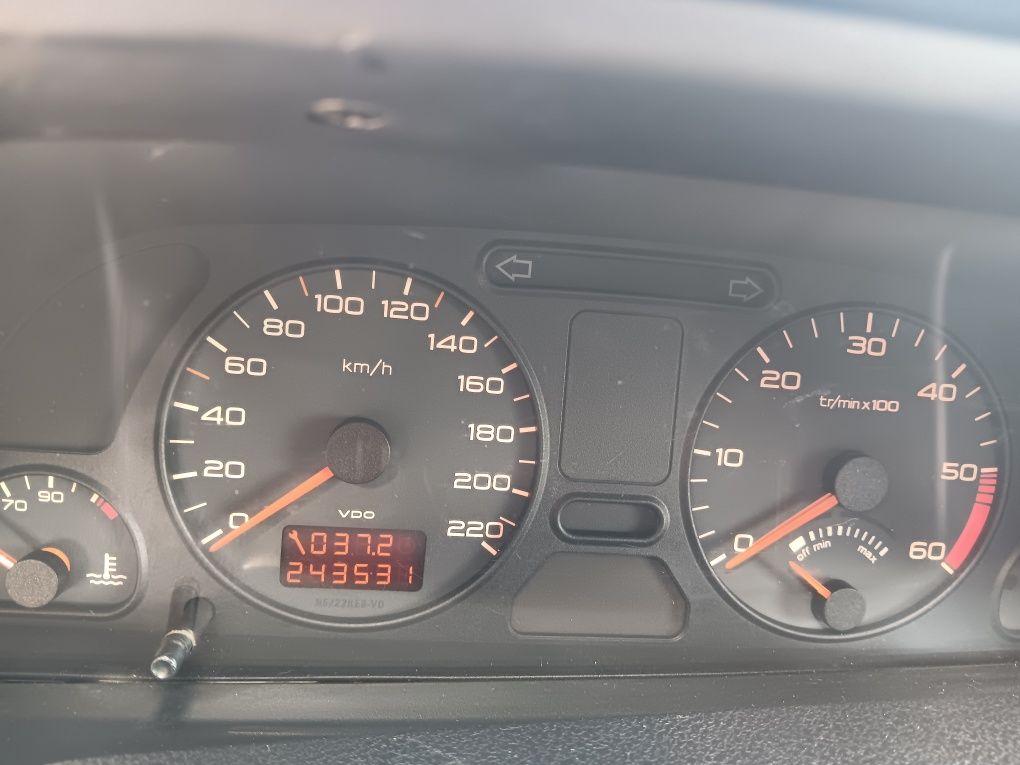 Продавам Peugeot 306 2.0 HDI